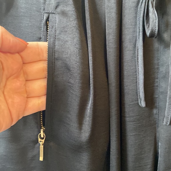 Smart Set pleated Satin Jogger Pant - Picture 5 of 9